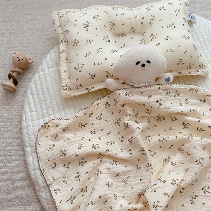 Unisex Cozy Muslin Blanket with Delicate Flower Pattern Kalsten