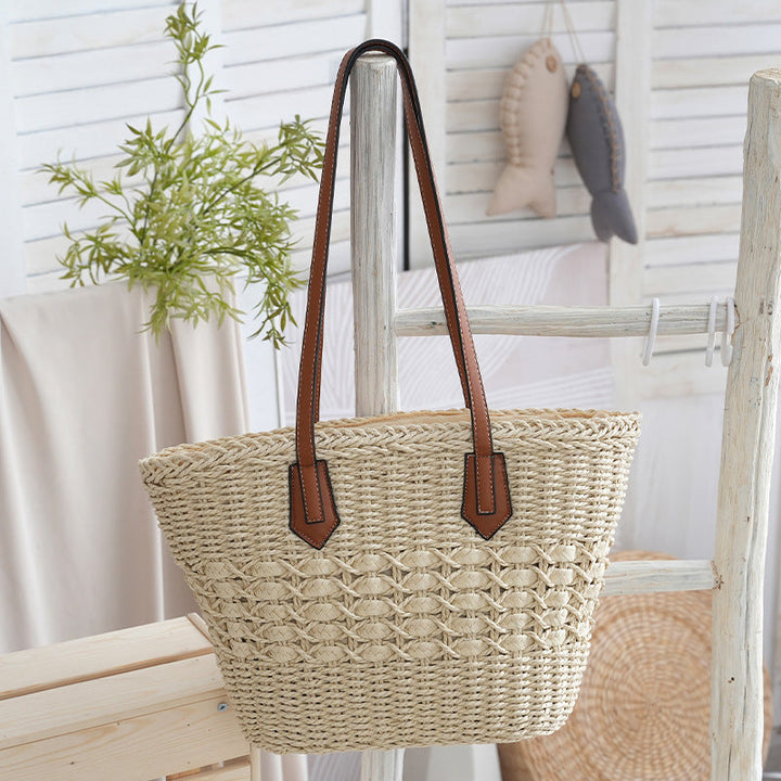 Handmade shopping and beach bag made from natural materials Kalsten