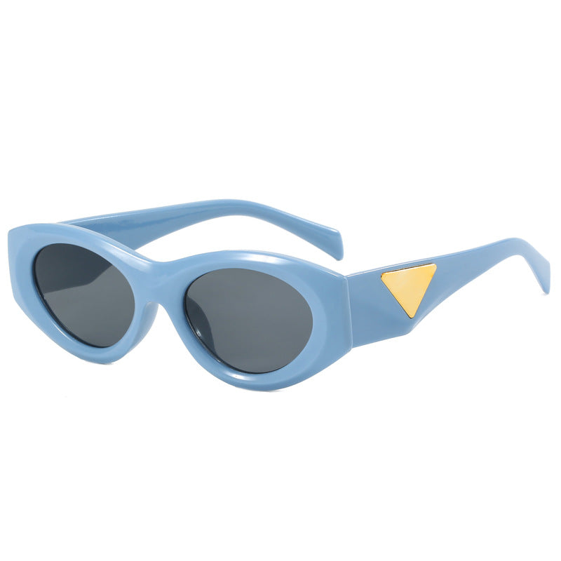 Women Retro-inspired Sunglasses with distinctive accents Kalsten