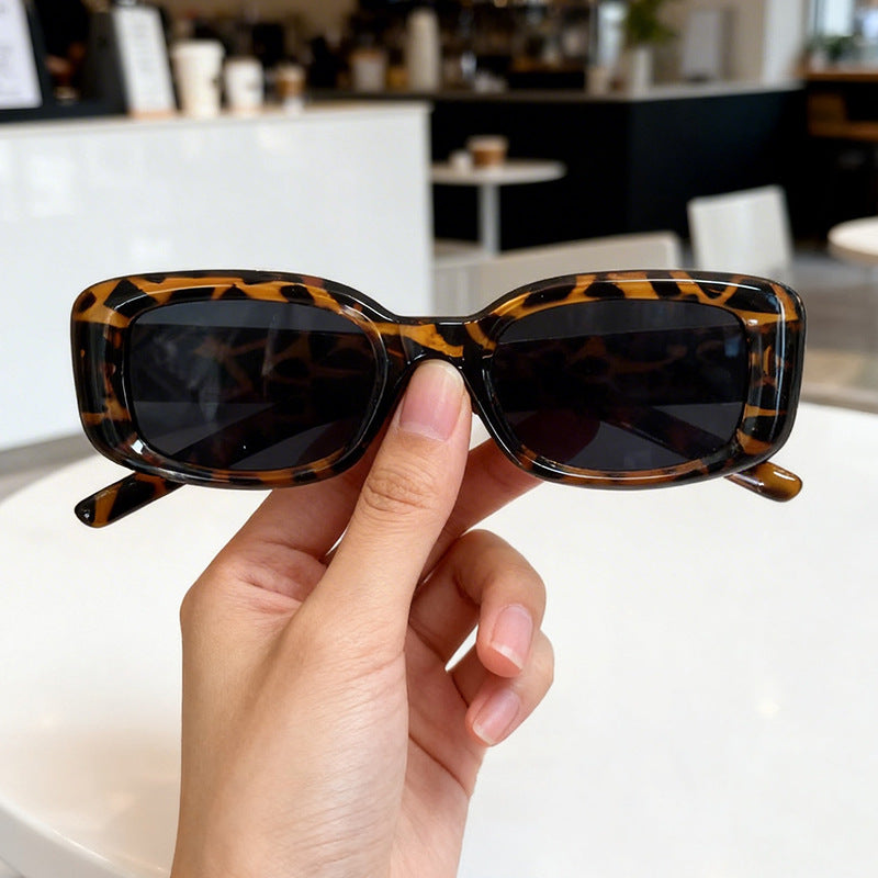 Vintage-Inspired Oversized Sunglasses Kalsten