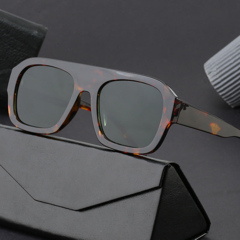 Ladies oversized square sunglasses with modern design Kalsten