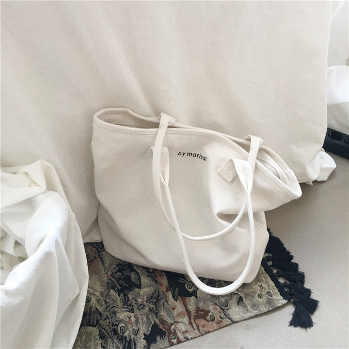 Everyday handbag with spacious interior and sturdy design Kalsten