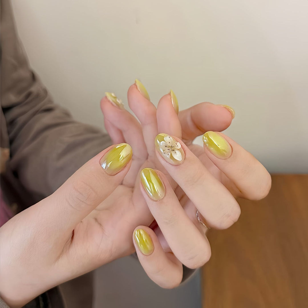 Artificial nails with floral design and glossy finish Kalsten