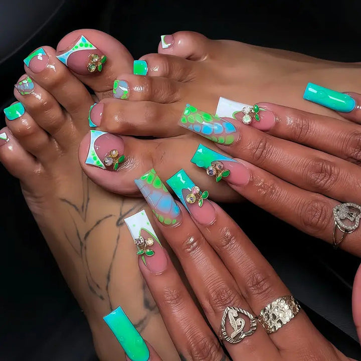 Artistic Floral-Inspired Press-On Nail Set Kalsten