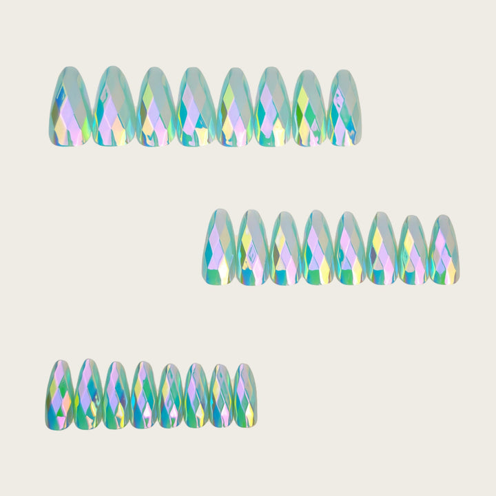 Art nails with faceted glitter design Kalsten