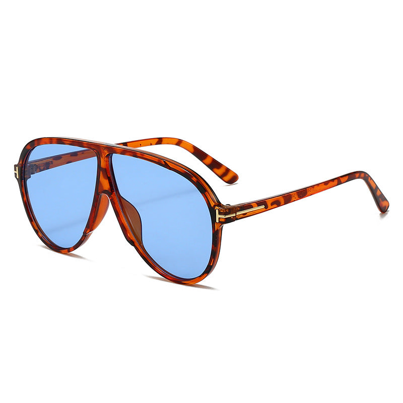 Women's large sunglasses with modern design and protective lenses Kalsten