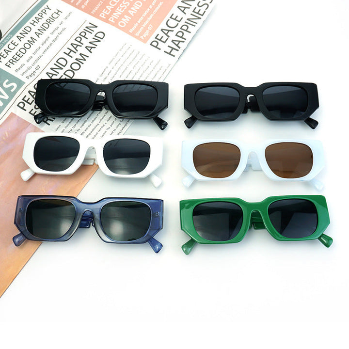 Women's fashion sunglasses with angular frame and UV protection Kalsten