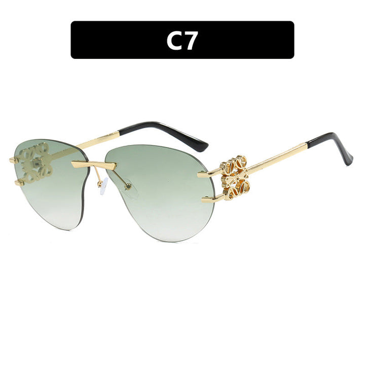 Women's fashionable sunglasses in elegant aviator style with gemstone details Kalsten
