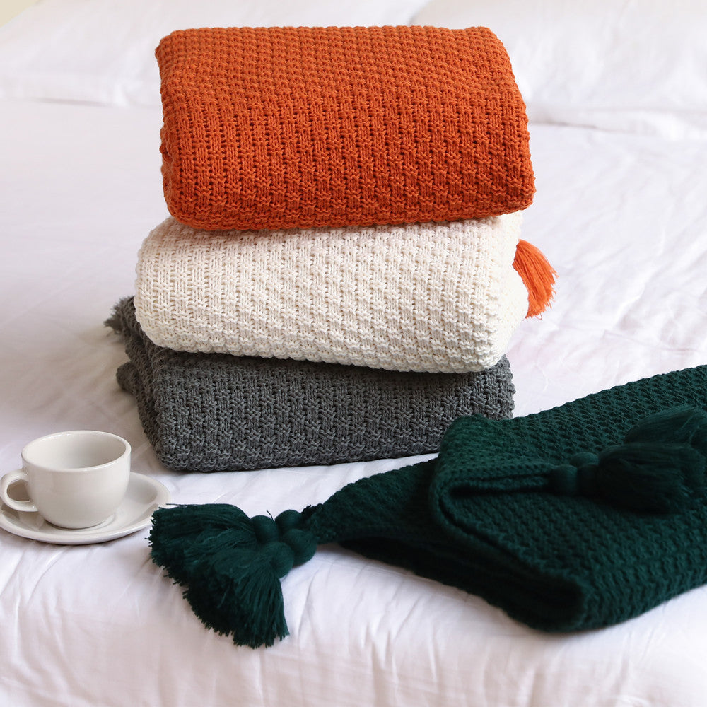 Women’s knitted blanket with decorative tassels Kalsten