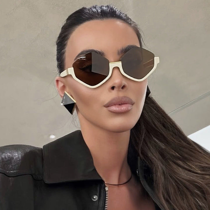 Women's fashionable sunglasses with trendy hexagonal frame and protective lenses Kalsten