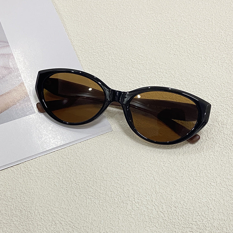 Fashionable Cat-Eye Sunglasses for Stylish Outfits Kalsten