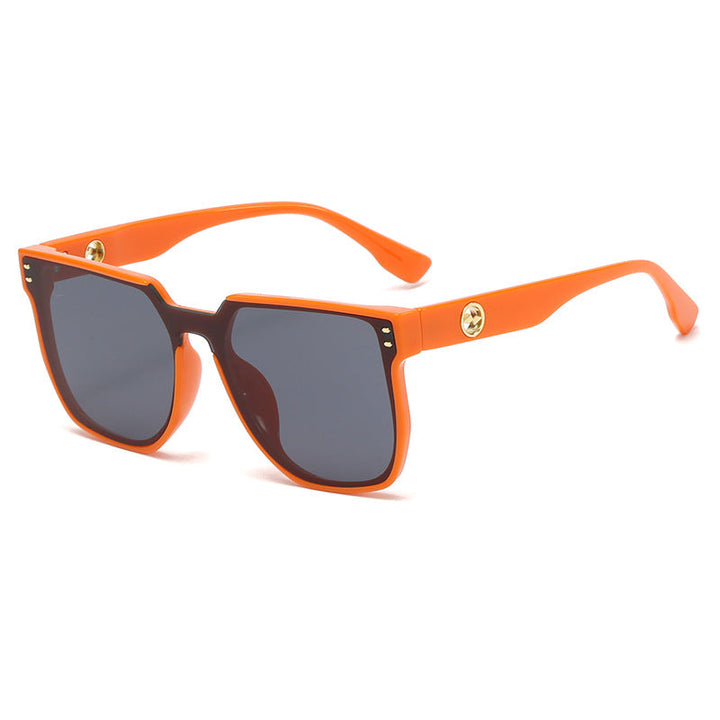 Women striking sunglasses with a distinctive geometric frame Kalsten