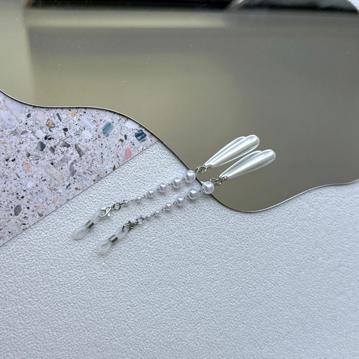 Elegant Pearl-Accented Eyewear Chain Kalsten