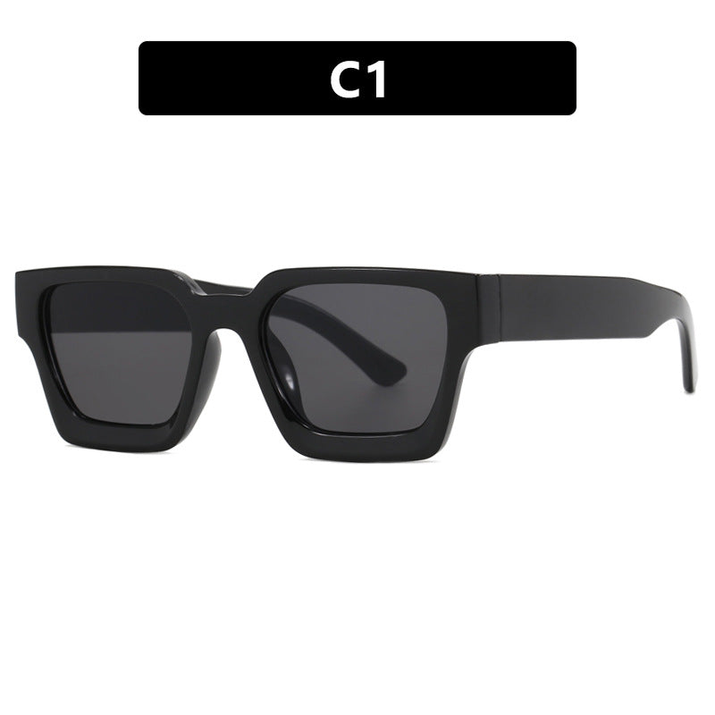 Women's fashionable square reading glasses with transparent frame construction Kalsten