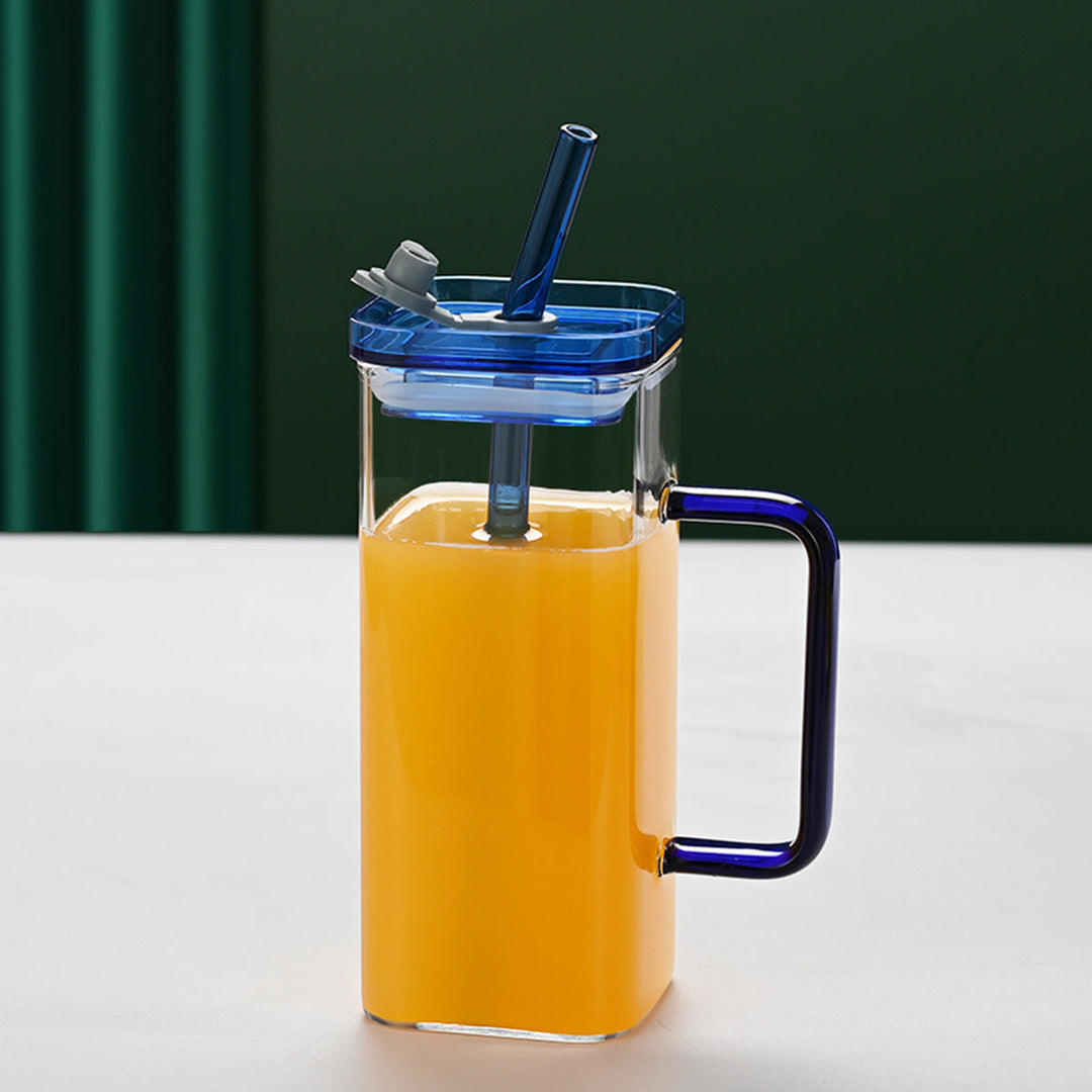 Women's drinking container with innovative lid system and integrated straw Kalsten