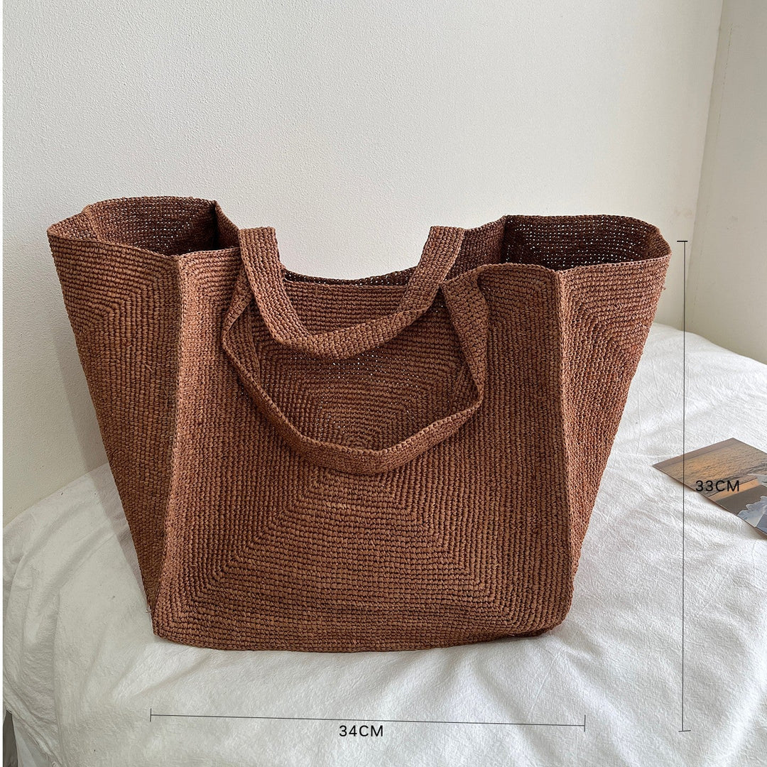Handcrafted straw bag with stylish design Kalsten