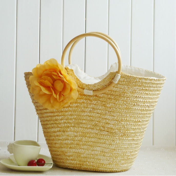 Elegant Bast bag with floral accents Kalsten