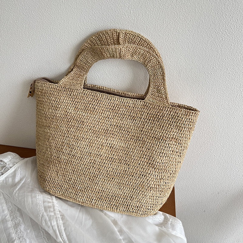 Handcrafted straw bag with geometric pattern Kalsten