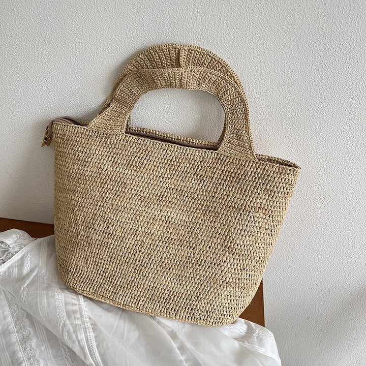 Handcrafted straw bag with geometric pattern Kalsten