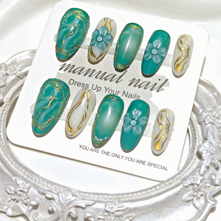 Decorative Floral Press-On Nail Art Set Kalsten