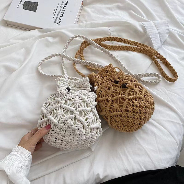 Hand-knotted shoulder bag in playful animal design Kalsten