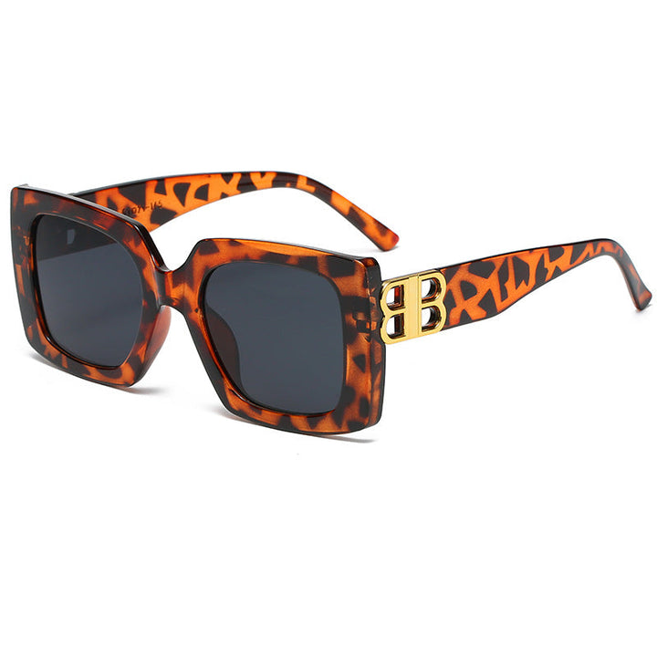 Ladies oversized sunglasses with elegant design and luxurious details Kalsten