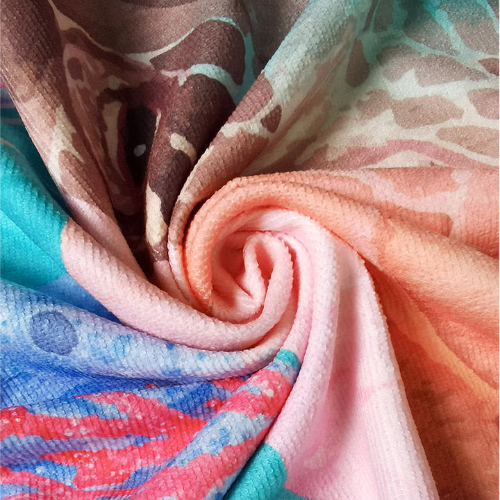 Large beach towel with tropical palm pattern Kalsten