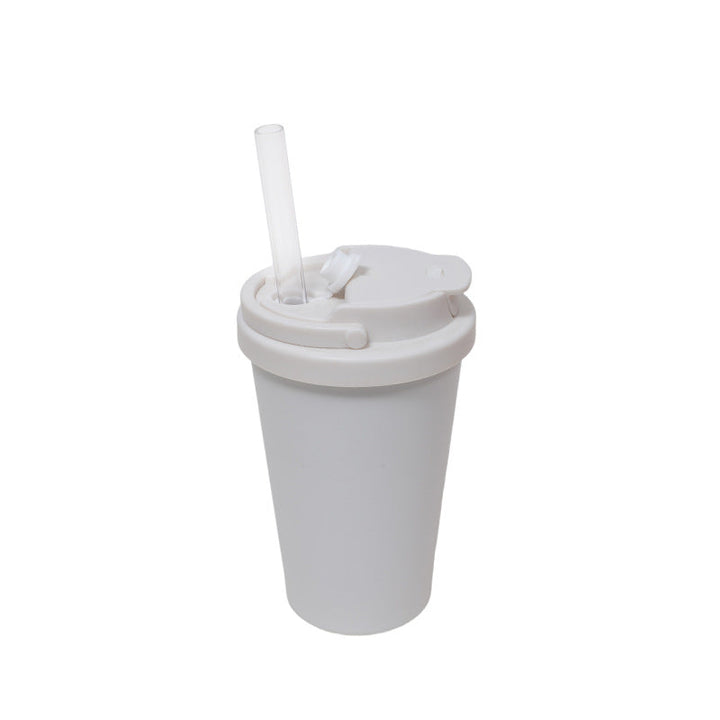 Ladies silicone drinking cup with secure closure system Kalsten