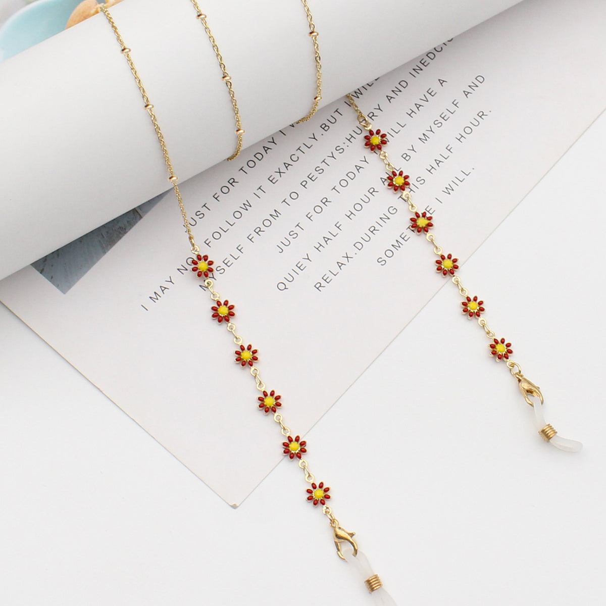 Floral Themed Eyewear Chain Acalora
