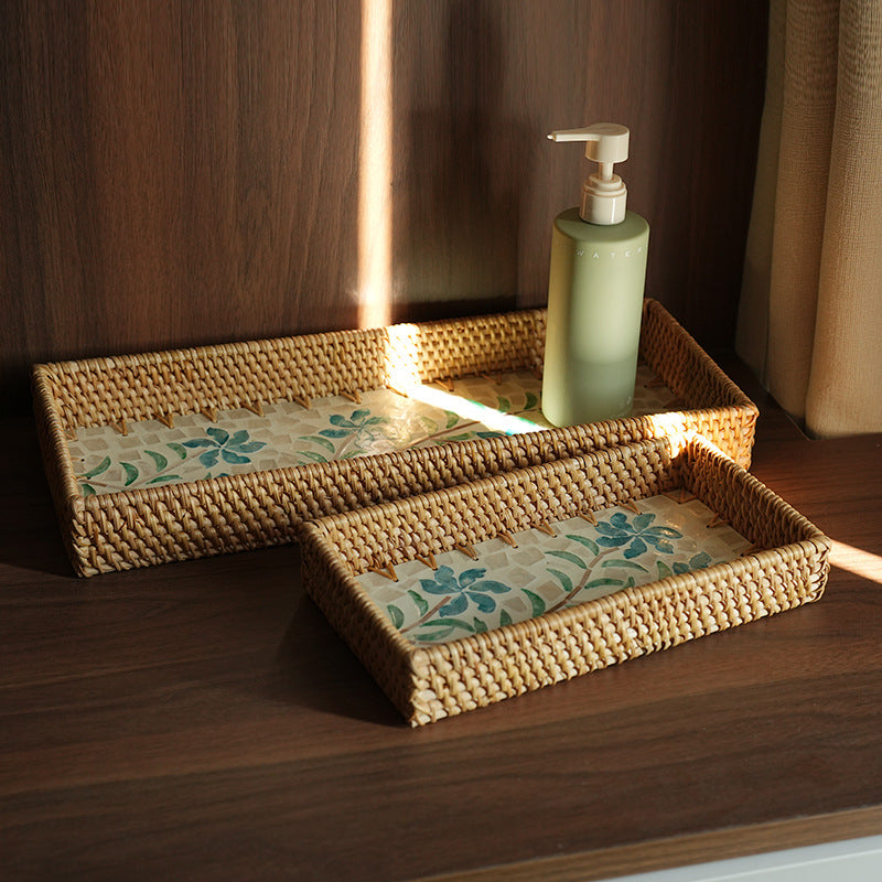 Elegant serving platter made of natural materials Acalora