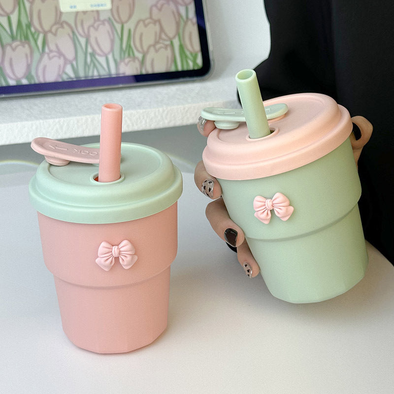 Women's Reusable Drinking Cup with Integrated Straw and Secure Closure Kalsten