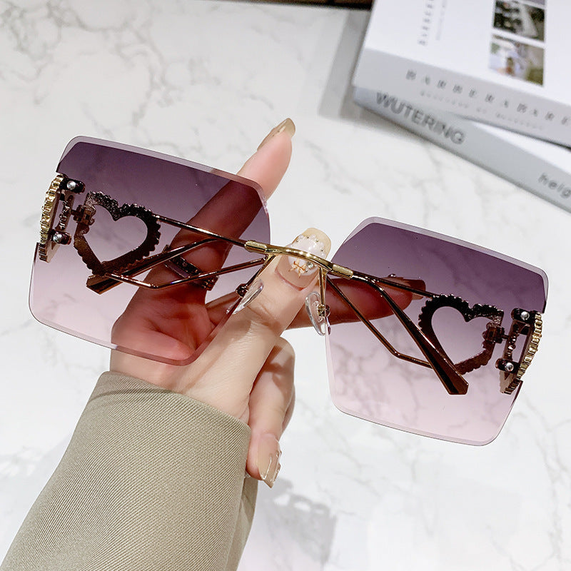 Women's fashionable sunglasses with trendy heart design Kalsten