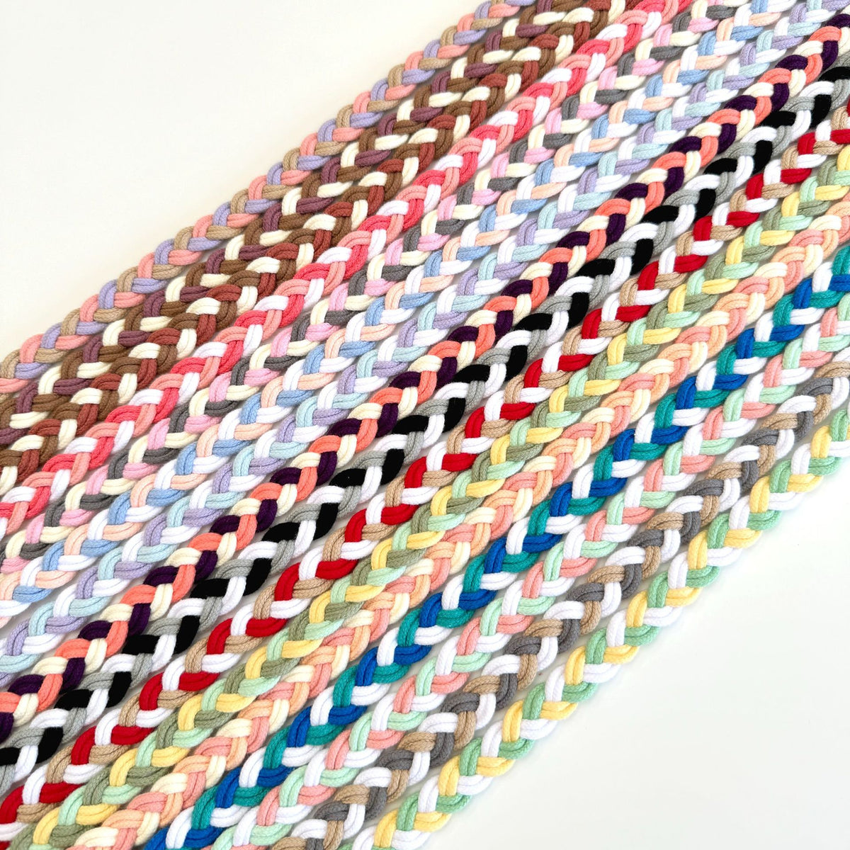 Handcrafted Braided Dog Leash Acalora