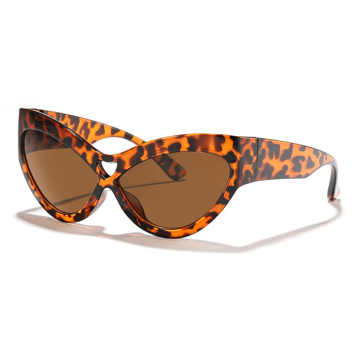 Women striking sunglasses in trendy leopard pattern Kalsten