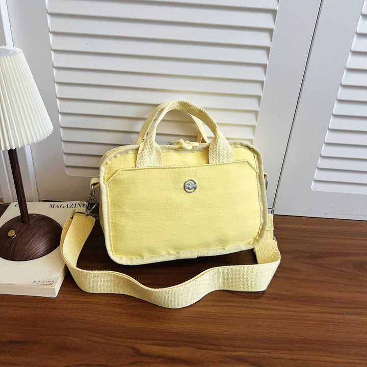 Tote bag with adjustable shoulder strap and extra storage Kalsten