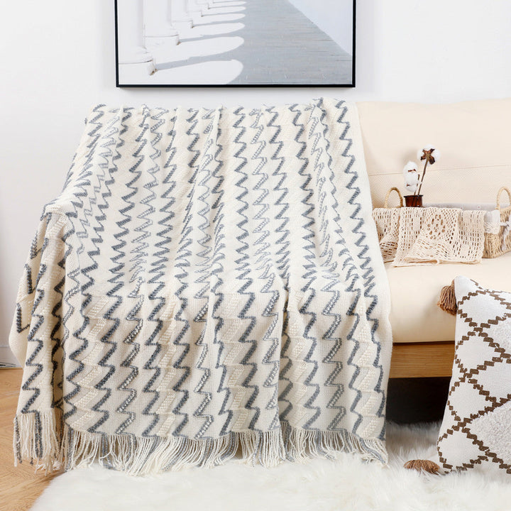Decorative Throw Blanket Kalsten