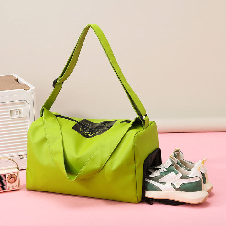 Stylish travel bag with versatile carrying options Kalsten