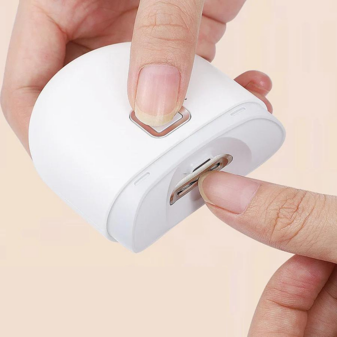 Kalsten | Convenient nail trimming with a built-in flashlight