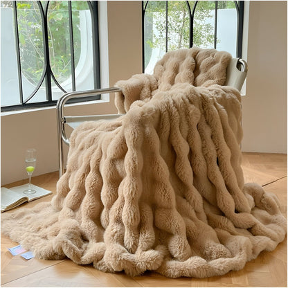 BowLift | Fluffy Faux Fur Travel Blanket – Soft and Washable Fleece Blanket