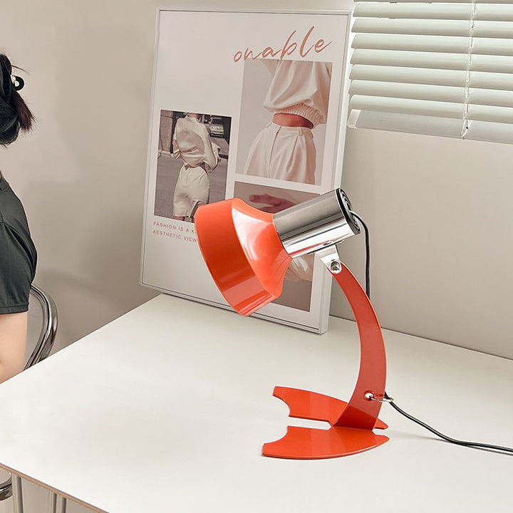 Orange Daffy Table Lamp | Kalsten