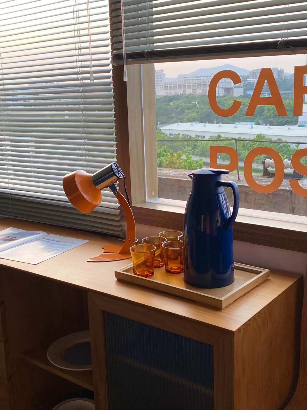 Orange Daffy Table Lamp | Kalsten