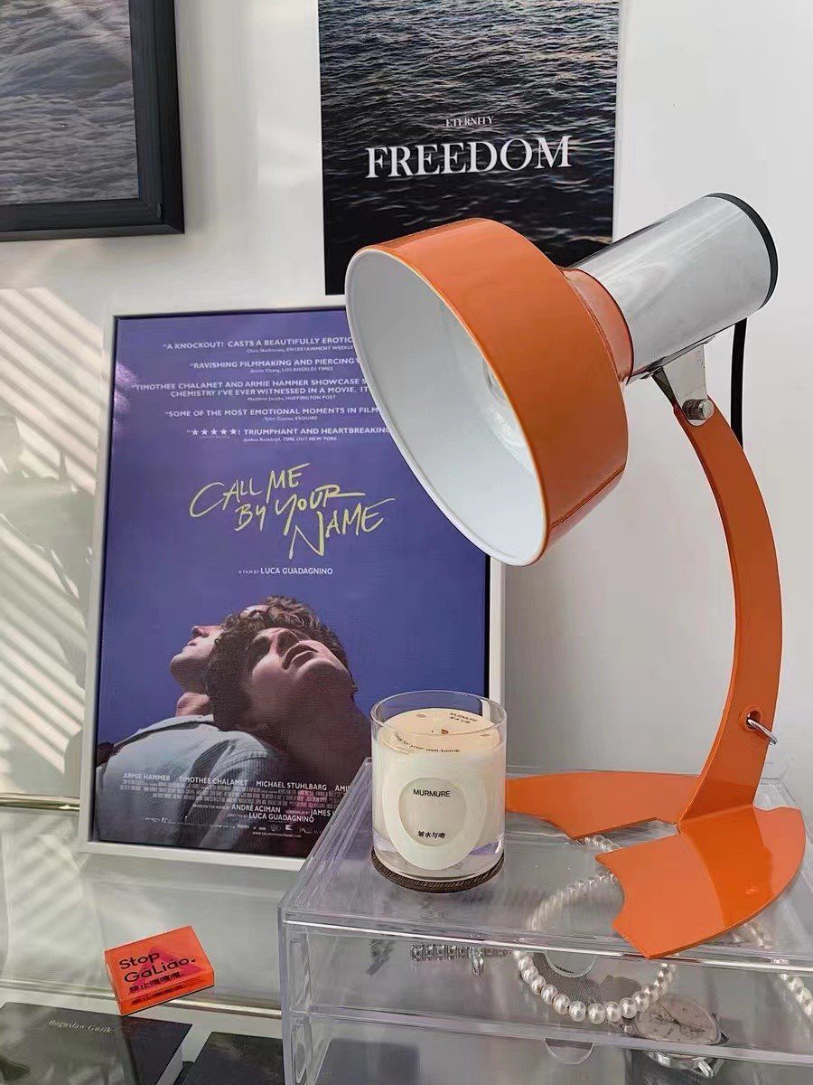 Orange Daffy Table Lamp | Kalsten