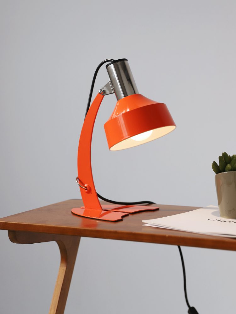 Orange Daffy Table Lamp | Kalsten