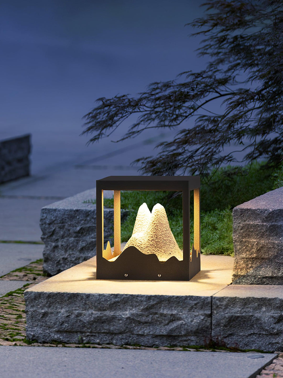 Orif Garden Outdoor Light | Kalsten