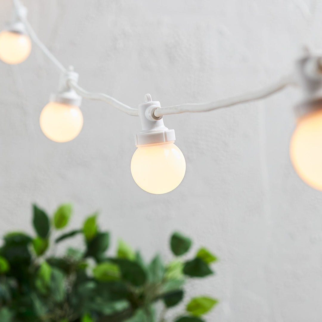 Pro Connect Party Light – 10 Warm White Bulbs, 5m Cable