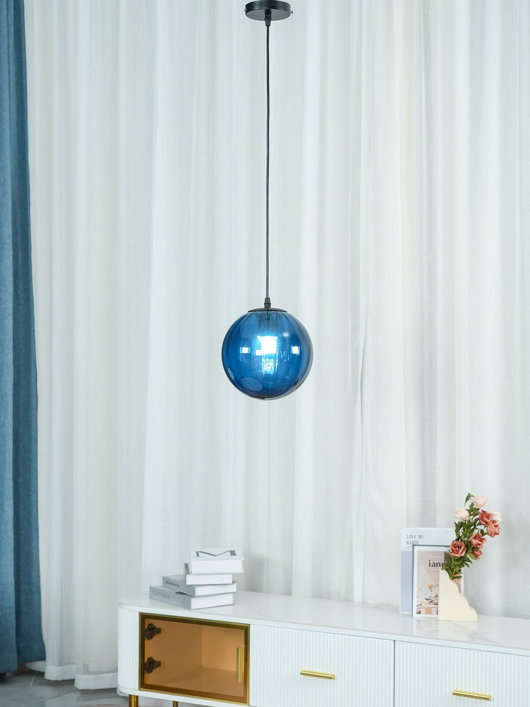 Paola Hanging light Pendant Light | Kalsten