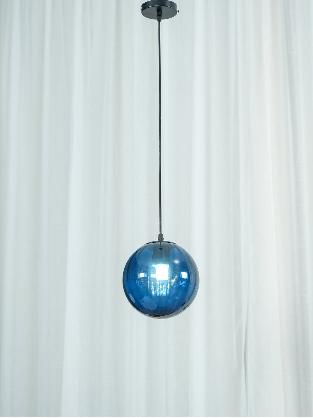 Paola Hanging light Pendant Light | Kalsten