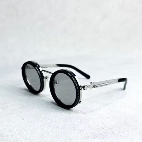 Brehn | ShadowSunglasses | Sunglasses with black lenses Stylish UV protection Fashion