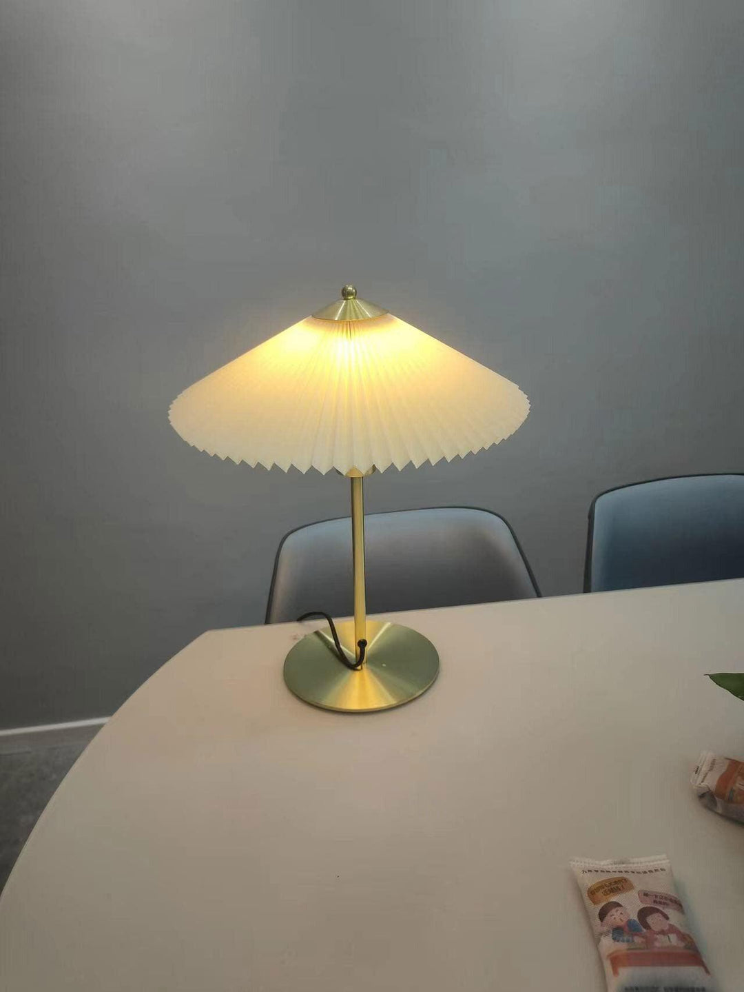 Perla Pleated Table Lamp | Kalsten