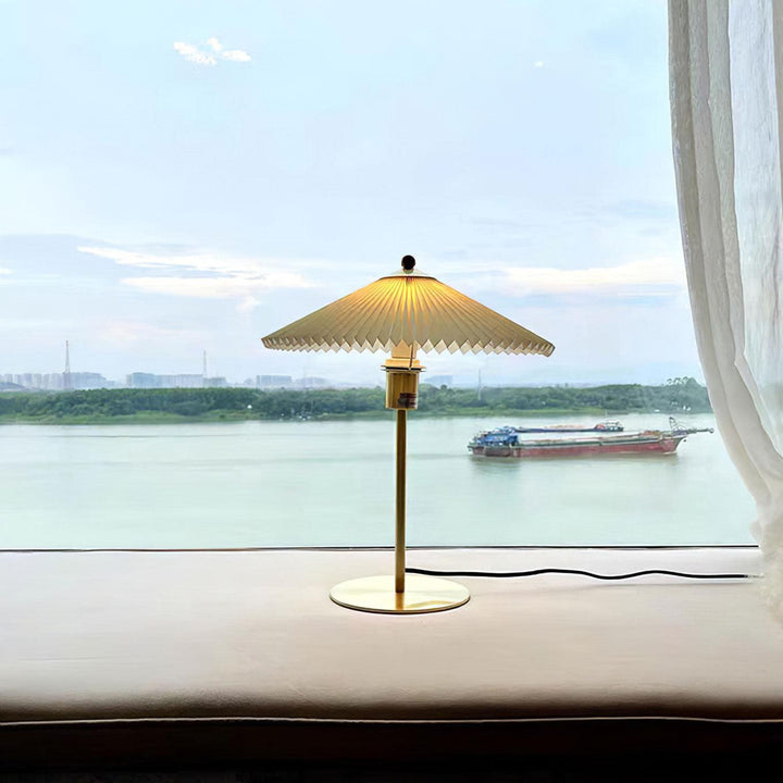 Perla Pleated Table Lamp | Kalsten